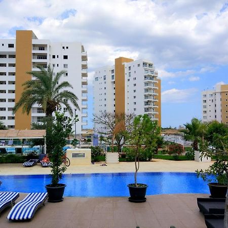 Blue Apartment In 5* Ceasar Resort Trikomo Esterno foto